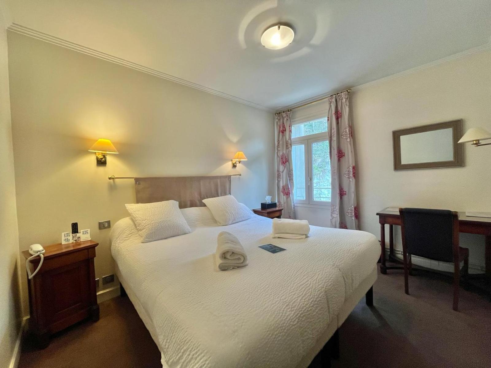 Logis Hotel Le Rivage Gien Exterior photo