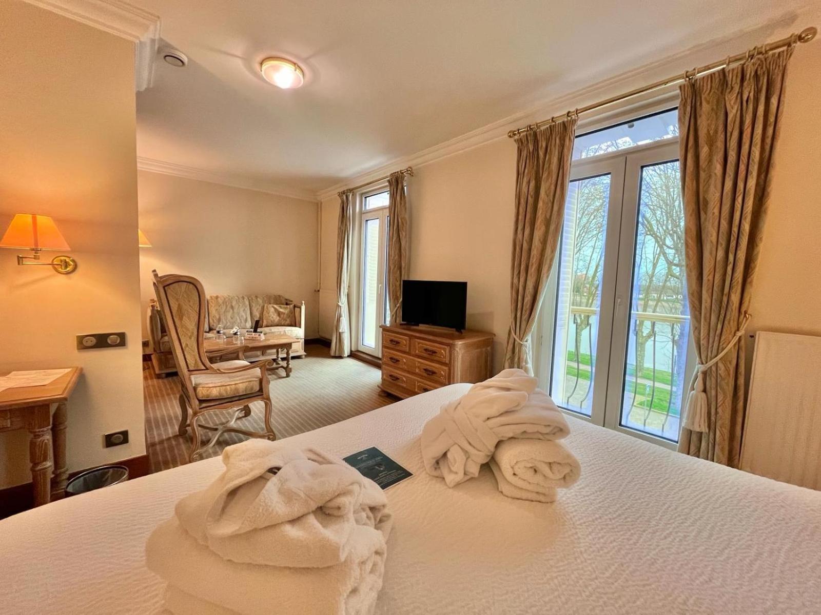 Logis Hotel Le Rivage Gien Exterior photo