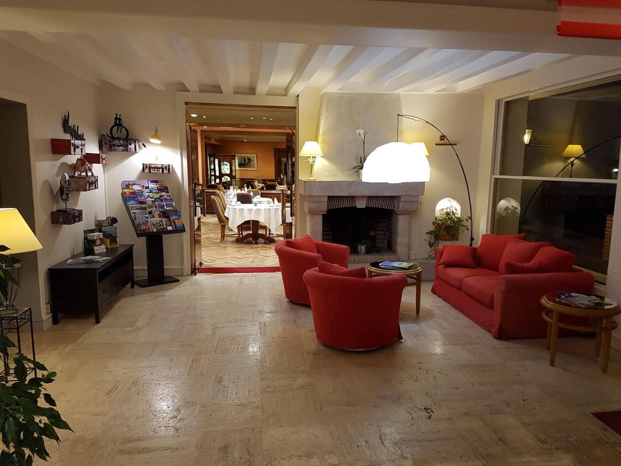 Logis Hotel Le Rivage Gien Exterior photo
